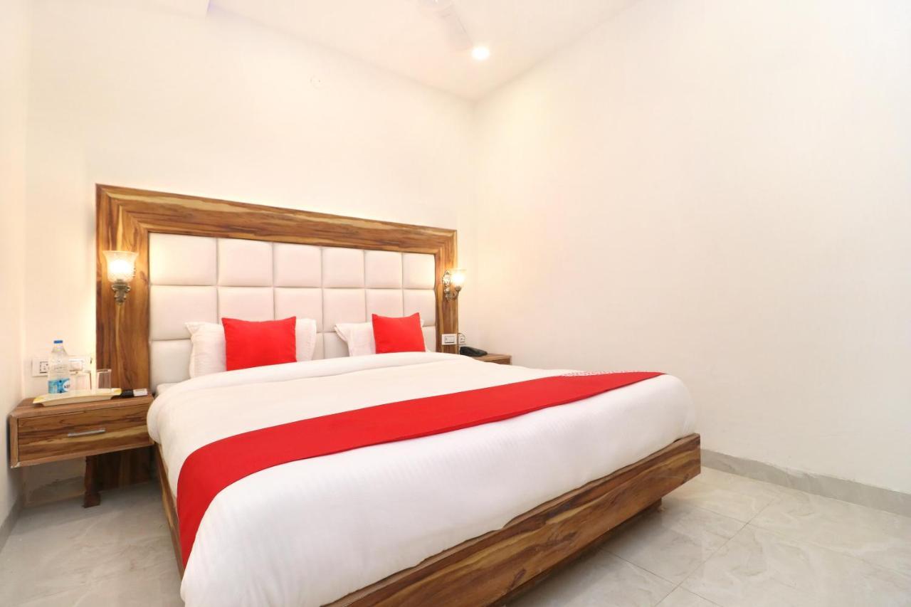 Hotel D Plaza Zirakpur Luaran gambar