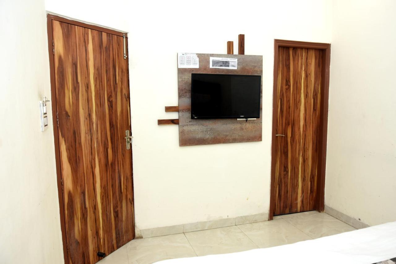 Hotel D Plaza Zirakpur Luaran gambar