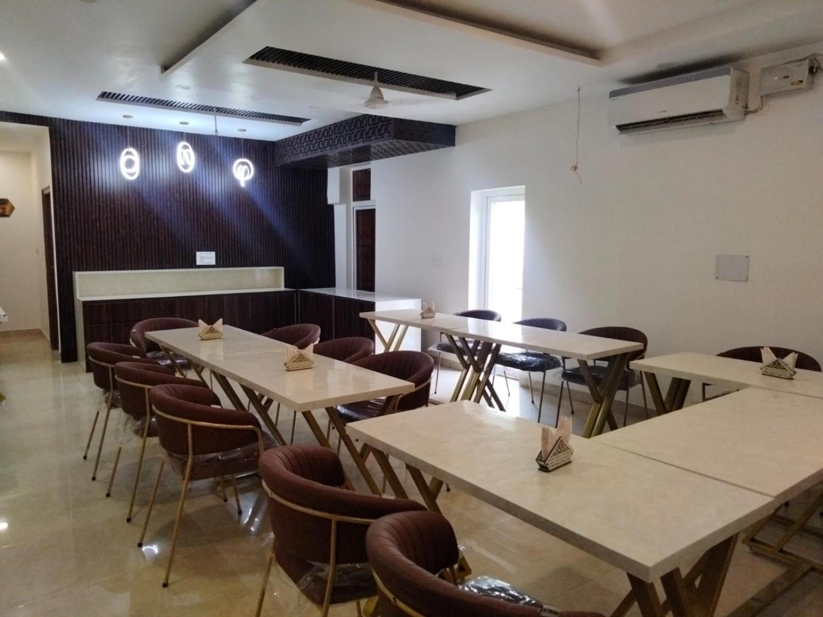 Hotel D Plaza Zirakpur Luaran gambar