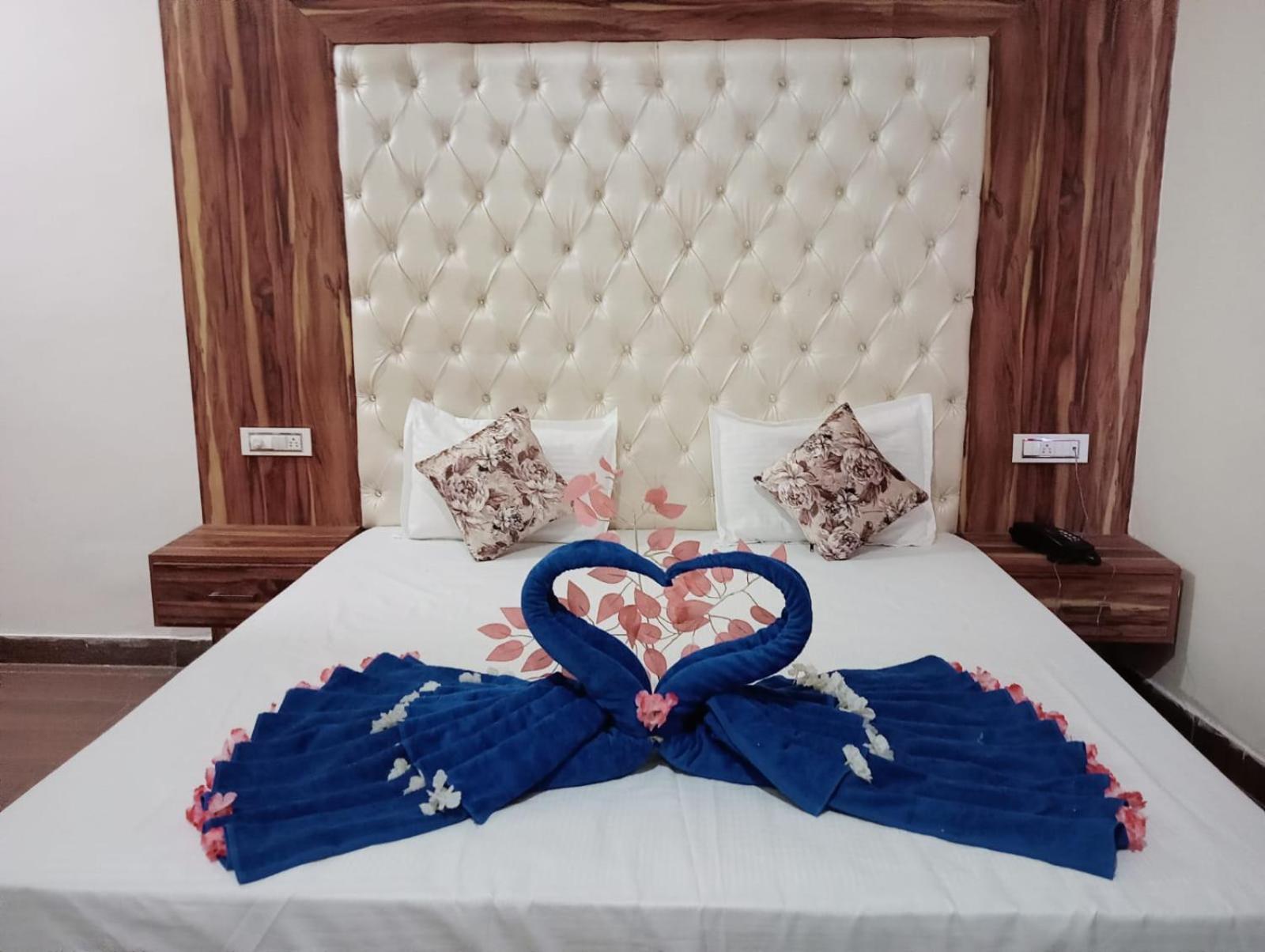 Hotel D Plaza Zirakpur Luaran gambar