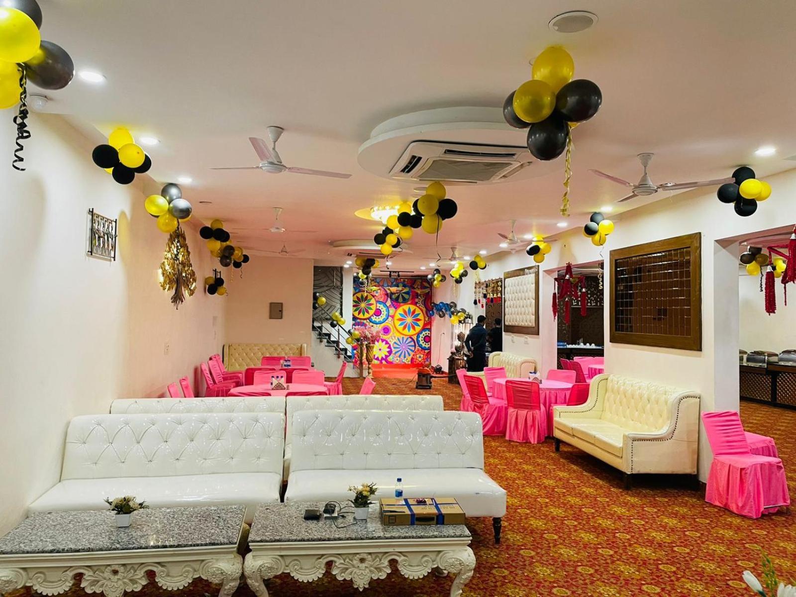 Hotel D Plaza Zirakpur Luaran gambar