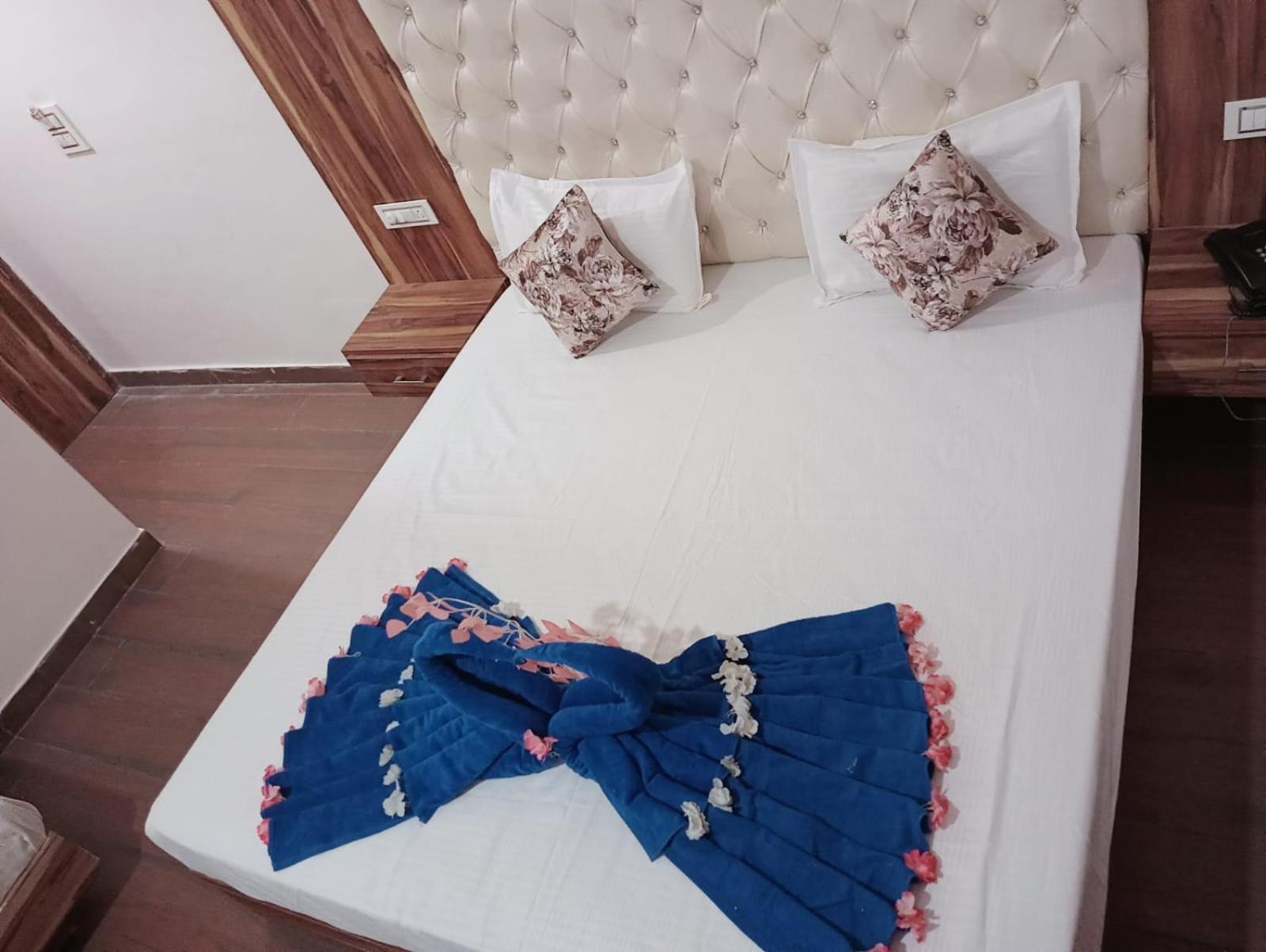 Hotel D Plaza Zirakpur Luaran gambar