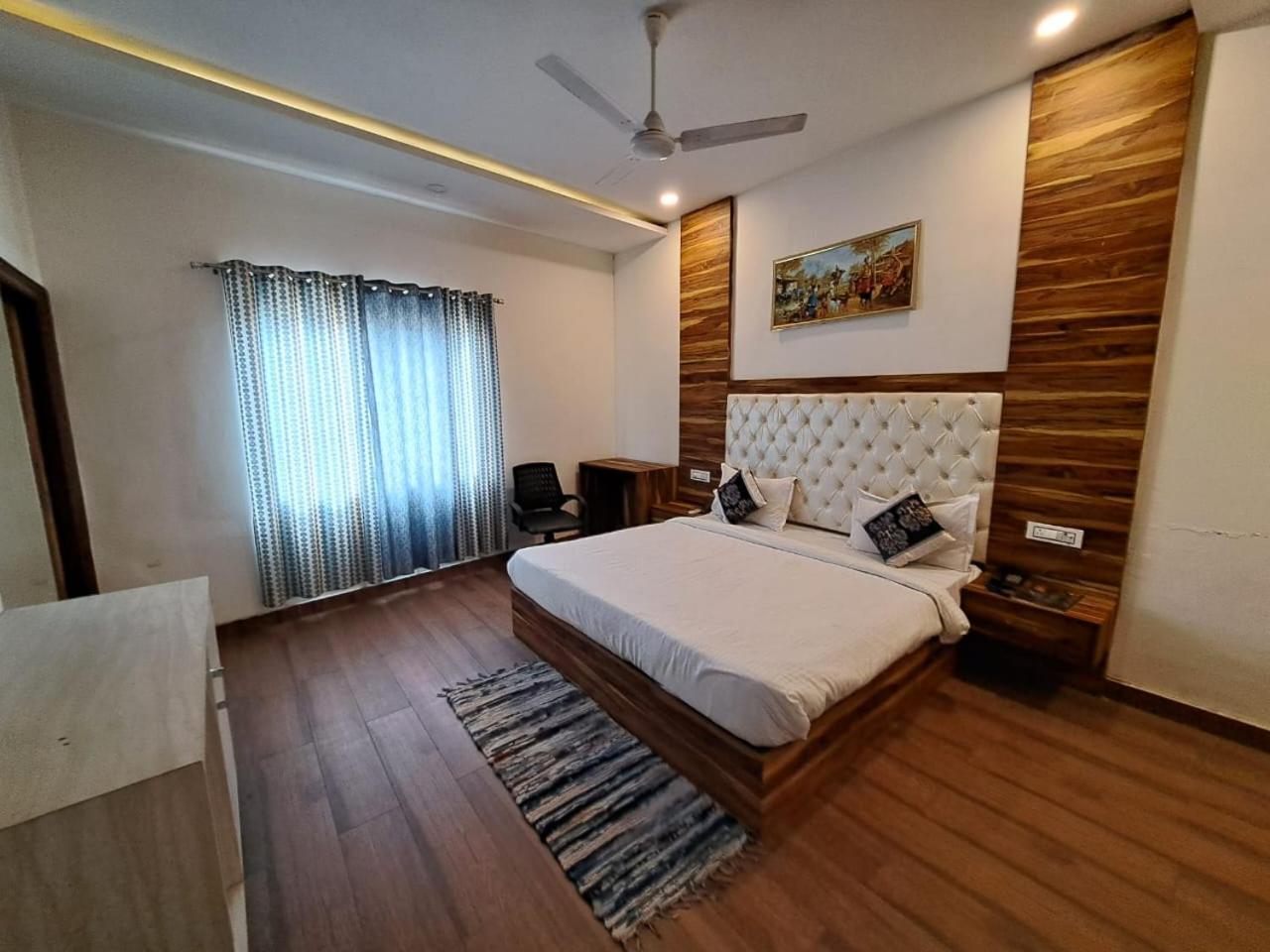 Hotel D Plaza Zirakpur Luaran gambar