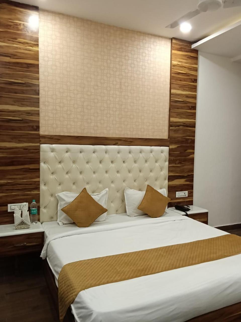 Hotel D Plaza Zirakpur Luaran gambar