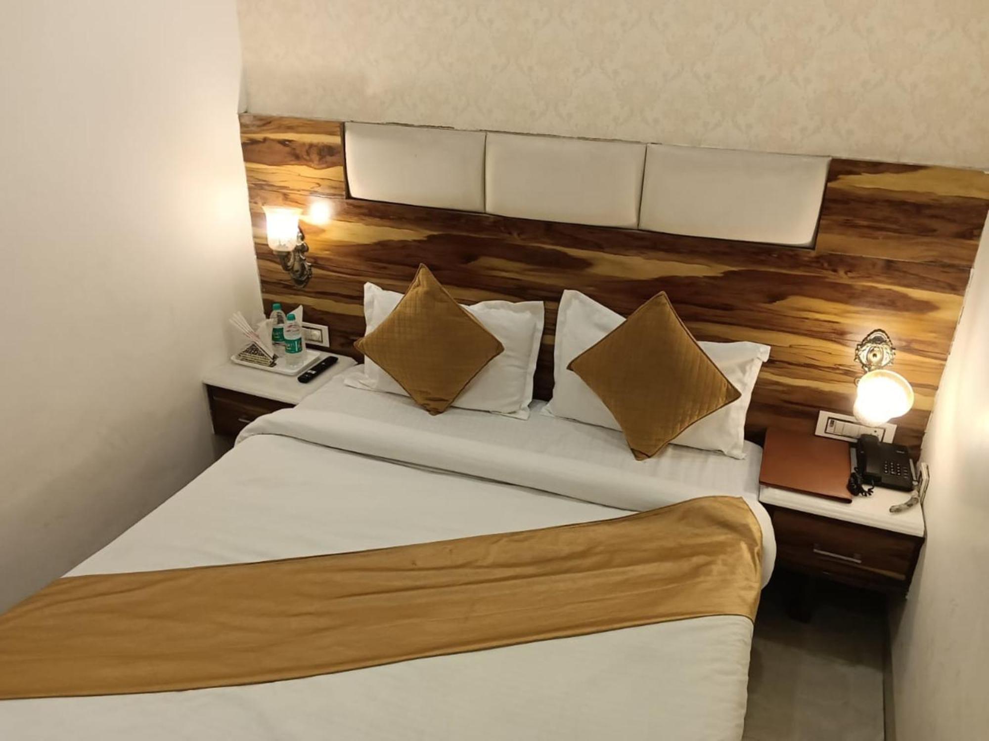 Hotel D Plaza Zirakpur Luaran gambar