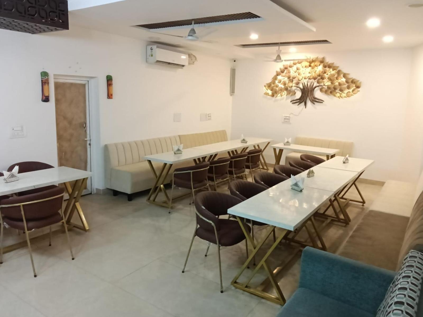 Hotel D Plaza Zirakpur Luaran gambar
