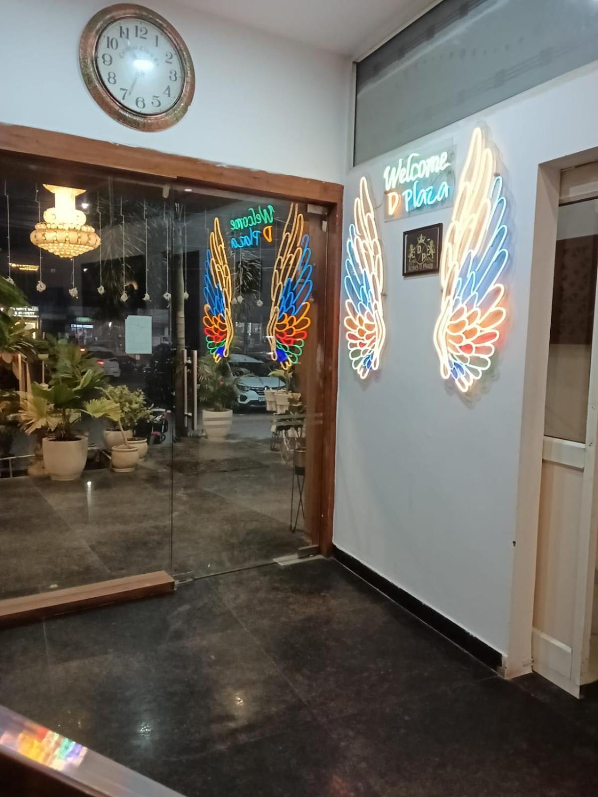 Hotel D Plaza Zirakpur Luaran gambar