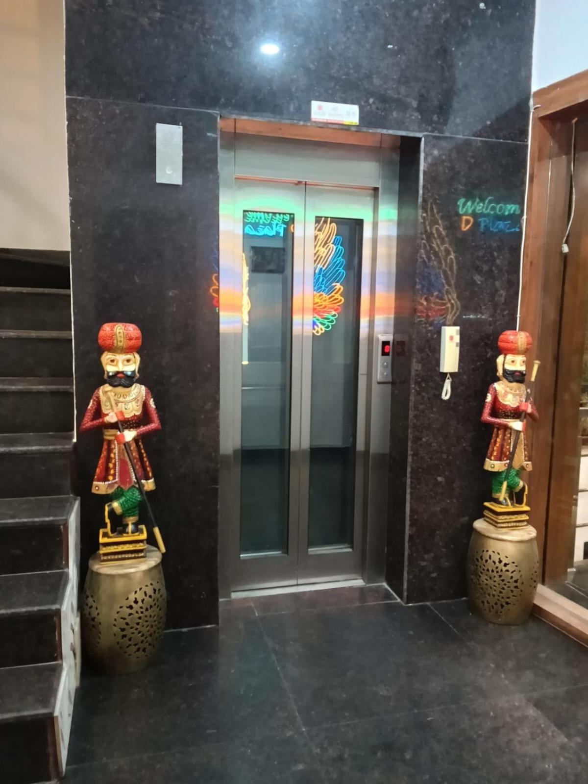 Hotel D Plaza Zirakpur Luaran gambar